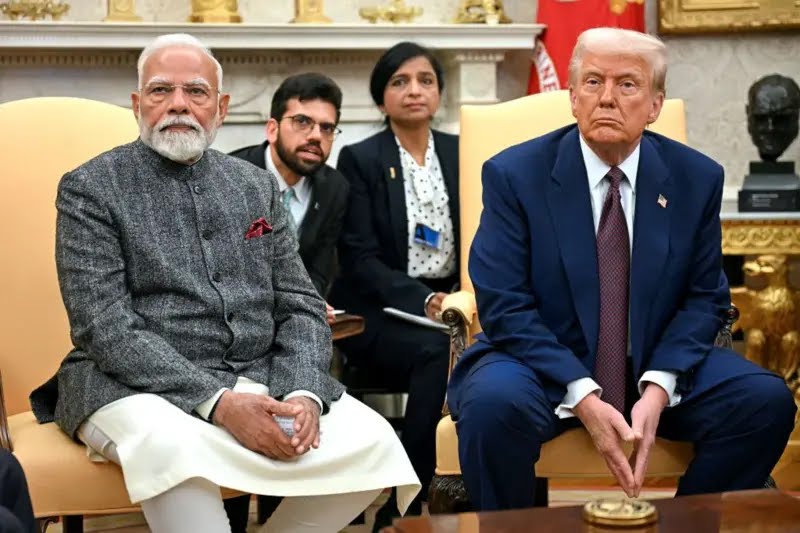modi and trump L-R